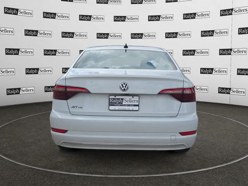 Used 2021 Volkswagen Jetta SE FWD image 5