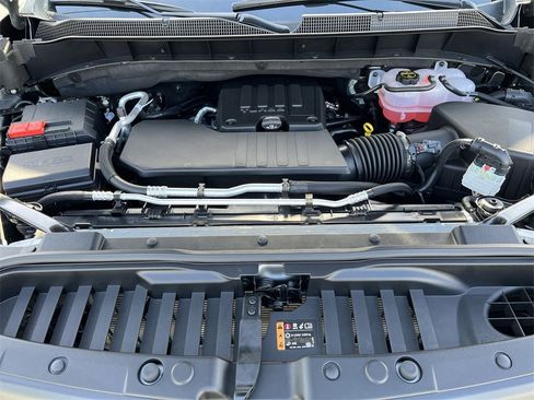 Used 2025 Chevrolet Silverado 1500 LT image 30