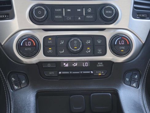 Used 2020 GMC Yukon XL SLT w/ Premium Edition image 22