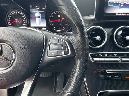 Used 2019 Mercedes-Benz GLC 300 w/ Premium Package image 24