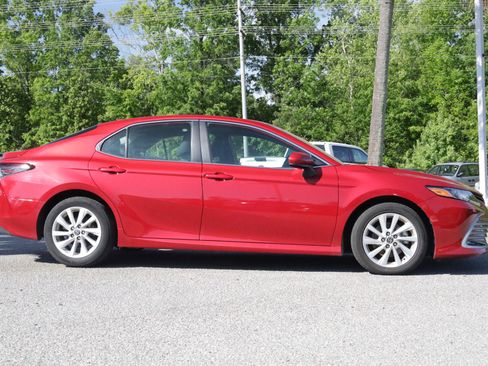 Used 2024 Toyota Camry LE image 6