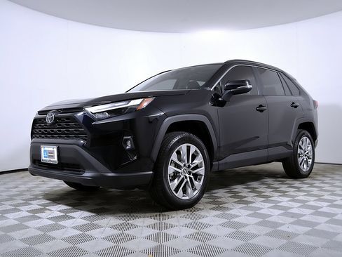 Used 2025 Toyota RAV4 XLE Premium FWD image 3