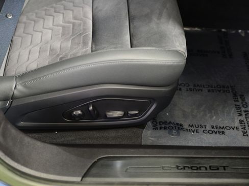 Certified 2023 Audi e-tron GT Premium Plus image 10