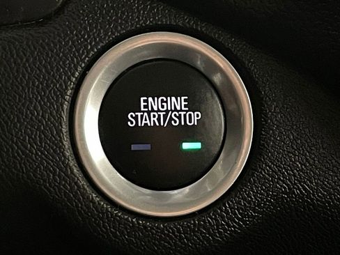 Used 2023 Chevrolet Equinox LT AWD/4WD image 28