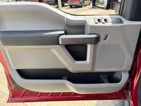 Used 2021 Ford F250 XLT w/ XLT Premium Package AWD/4WD image 16