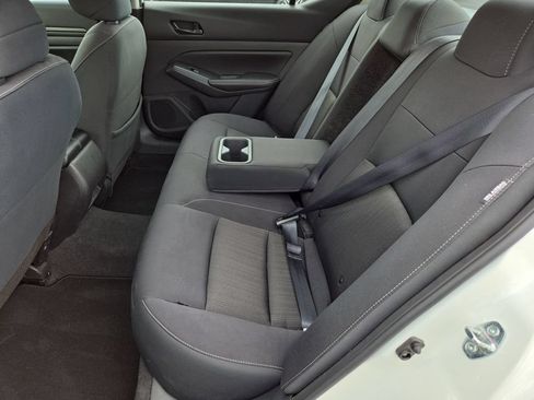 Used 2025 Nissan Altima 2.5 SV FWD image 27
