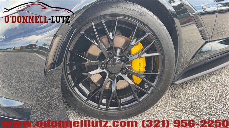 Used 2014 Chevrolet Corvette Stingray Coupe RWD image 2