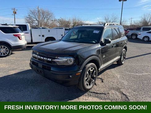 Used 2024 Ford Bronco Sport Outer Banks w/ Tech Package image 3