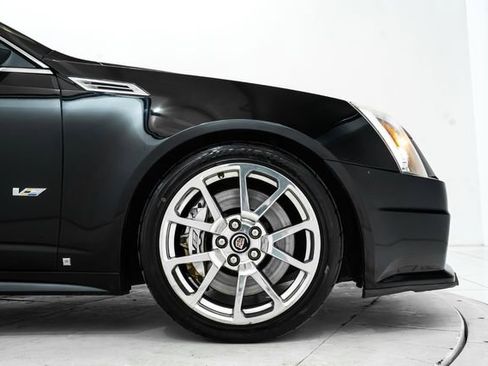 Used 2010 Cadillac CTS V image 12