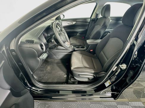Used 2024 Kia Forte LXS FWD image 13