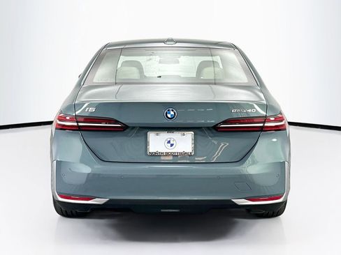 New 2026 BMW i5 eDrive40 w/ Premium Package image 6