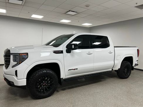 Used 2022 GMC Sierra 1500 AT4X image 7