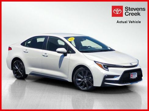 Certified 2026 Toyota Corolla SE w/ SE Premium Package FWD image 1
