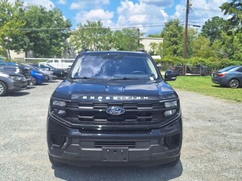 Used 2025 Ford Expedition Active AWD/4WD image 15