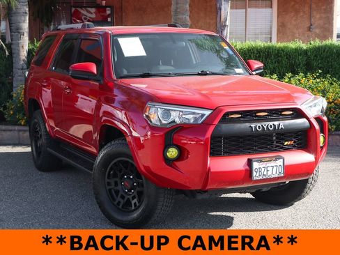 Used 2019 Toyota 4Runner SR5 AWD/4WD image 2