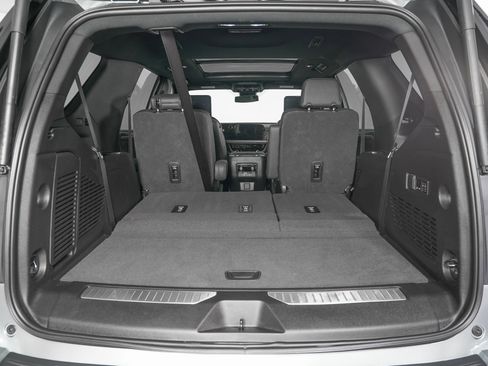 Used 2026 Chevrolet Tahoe Z71 w/ Z71 Off-Road Package image 16