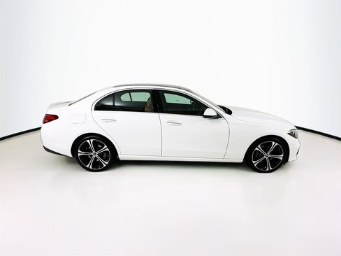 Used 2025 Mercedes-Benz C 300 Sedan image 9
