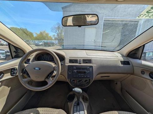 Used 2006 Ford Focus S FWD image 32