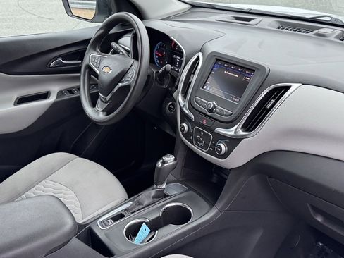 Used 2020 Chevrolet Equinox LS image 10
