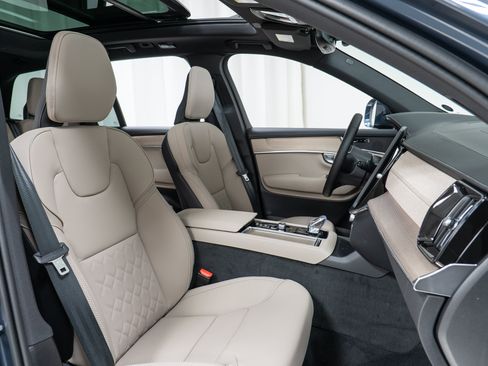New 2026 Volvo XC90 B6 Core AWD/4WD image 22