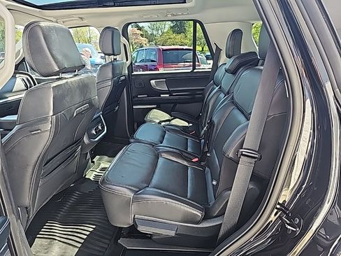 Used 2025 Ford Expedition Platinum w/ Driver's Package AWD/4WD image 12