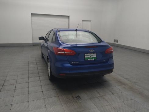 Used 2018 Ford Focus SE FWD image 5