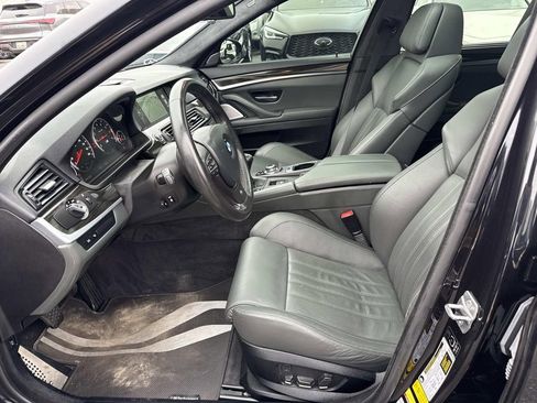 Used 2013 BMW M5 RWD image 29