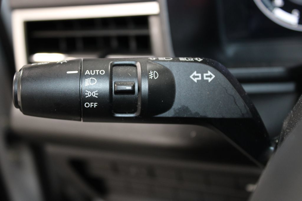 Used 2023 Mitsubishi Outlander SE Black Edition AWD/4WD image 34