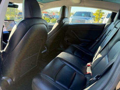 Used 2020 Tesla Model 3 image 12