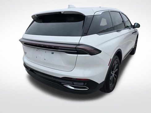 New 2026 Lincoln Nautilus Premier image 3
