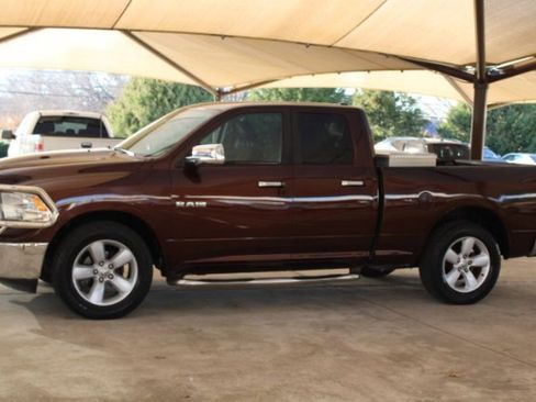 Used 2013 RAM 1500 Classic SLT w/ Premium Display Pkg image 5