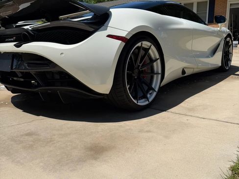 Used 2018 McLaren 720S Performance RWD image 5