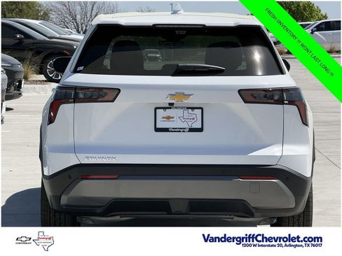 New 2026 Chevrolet Equinox LT w/ Safety and Technology Package FWD image 5