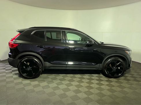 Used 2026 Volvo XC40 B5 Ultra w/ Protection Package Premier image 8