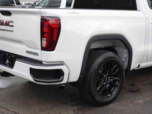 Used 2023 GMC Sierra 1500 Elevation AWD/4WD image 11