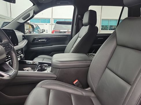 Used 2025 Chevrolet Tahoe LT image 24