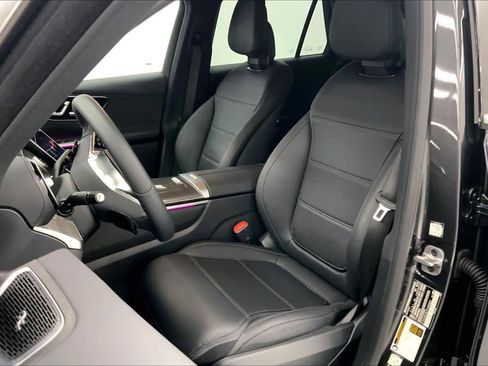Used 2026 Mercedes-Benz GLC 300 image 23