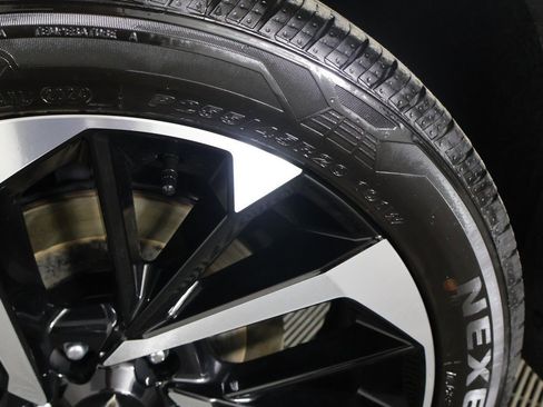 Used 2024 Mitsubishi Outlander SE Black Edition image 24