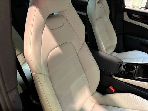 Used 2026 Porsche Panamera 4 image 29