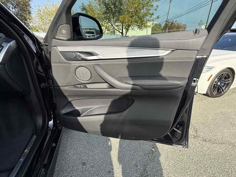 Used 2019 BMW X6 sDrive35i w/ M Sport Package image 21