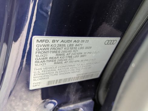 Used 2023 Audi Q8 Premium Plus image 35