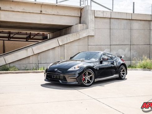 Used 2014 Nissan 370Z NISMO w/ Bose Package RWD image 20