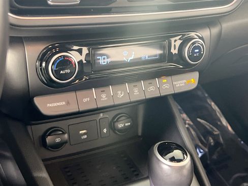 Used 2023 Hyundai Kona Limited image 16