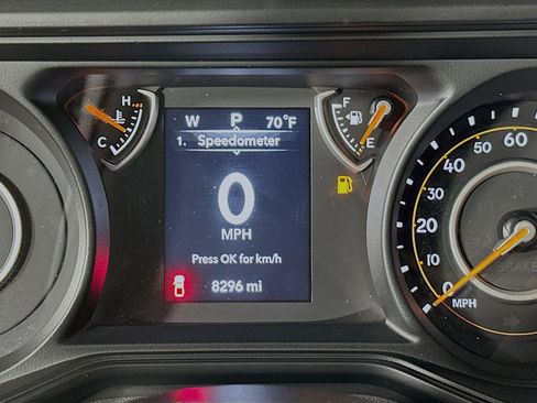 Used 2025 Jeep Gladiator Sport AWD/4WD image 18