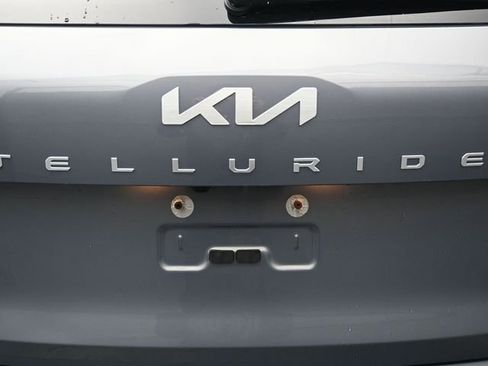 Used 2024 Kia Telluride LX image 25