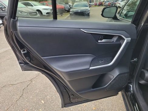 Used 2024 Toyota RAV4 XLE FWD image 30