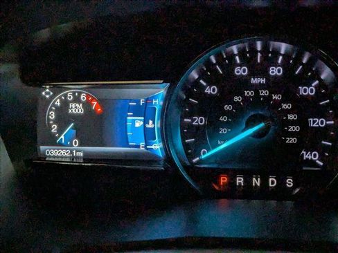 Used 2018 Ford Explorer XLT w/ Equipment Group 202A FWD image 12