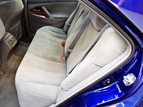 Used 2010 Toyota Camry XLE image 10