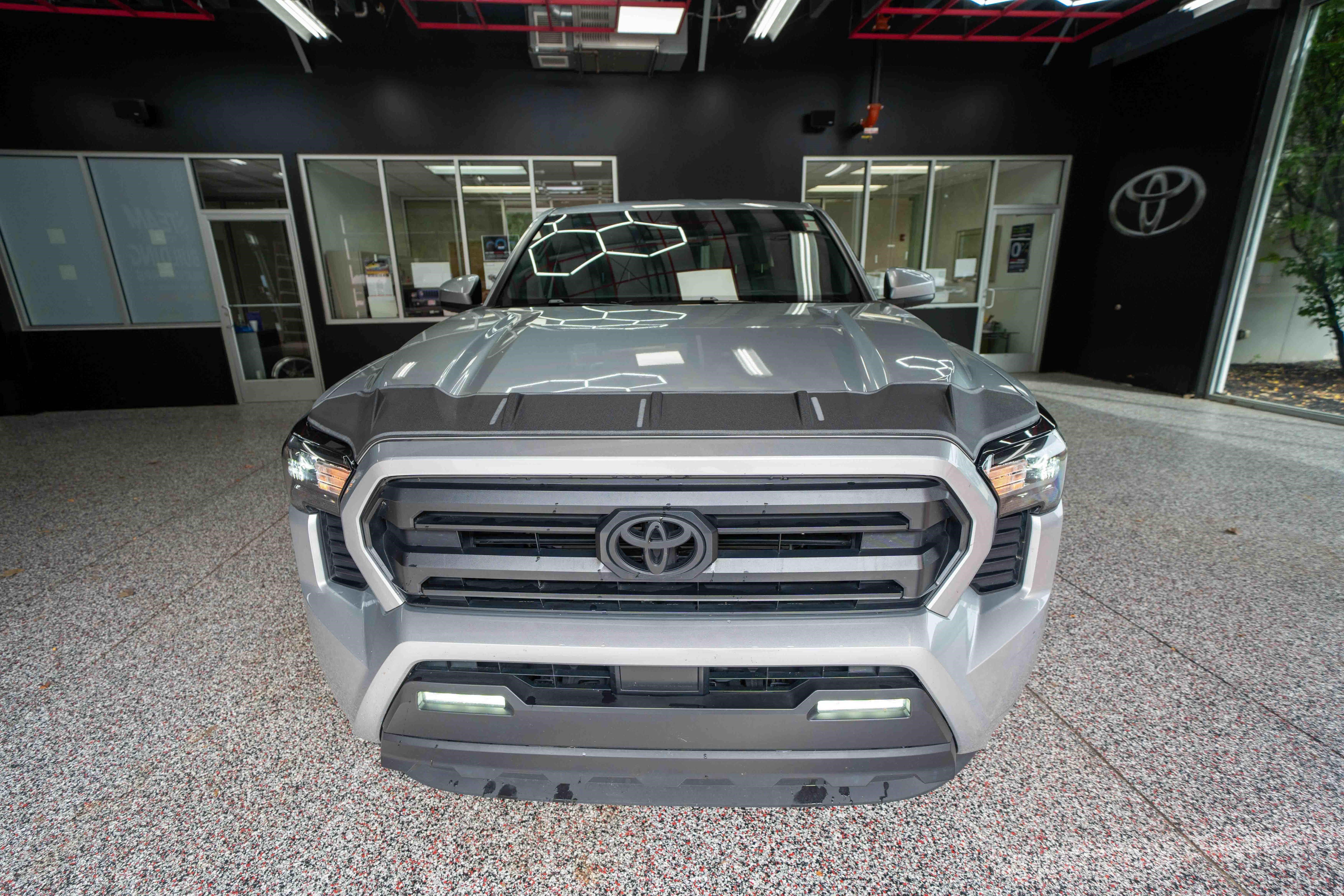 Used 2024 Toyota Tacoma SR5 AWD/4WD image 6