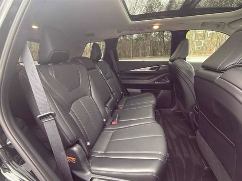 Certified 2025 INFINITI QX60 Luxe image 26